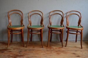 Chaises bistrot n°14 vintage rétro 1900 bois courbé dans le style Fischel Kohn Thonet ou Baumann cuisine déco