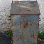 poubelle box coffre à jouet métal industriel vintage bac à linge sale atelier détournée brocante en ligne