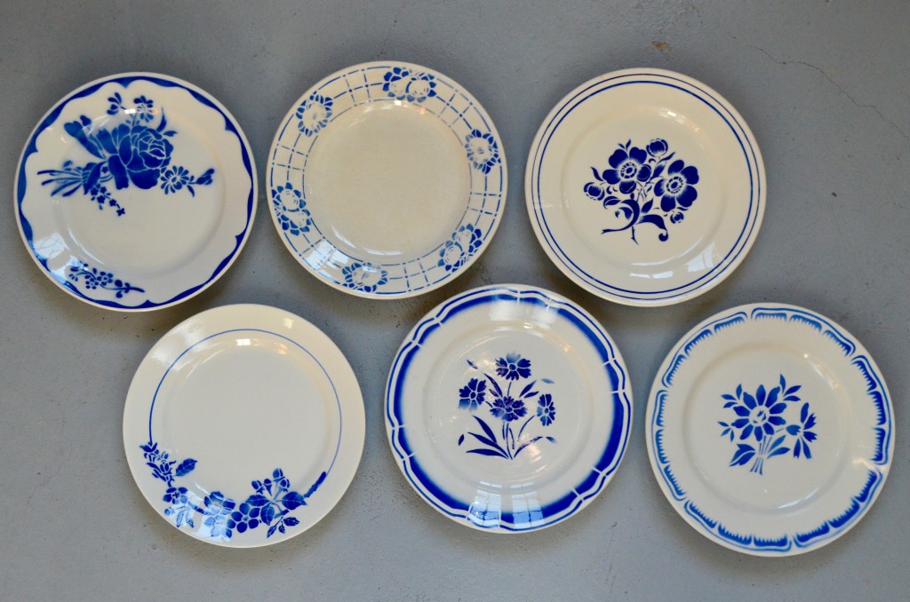 Assiettes vintage rétro dépareillées bohème vaisselle ancien style ferme rustique art de la table