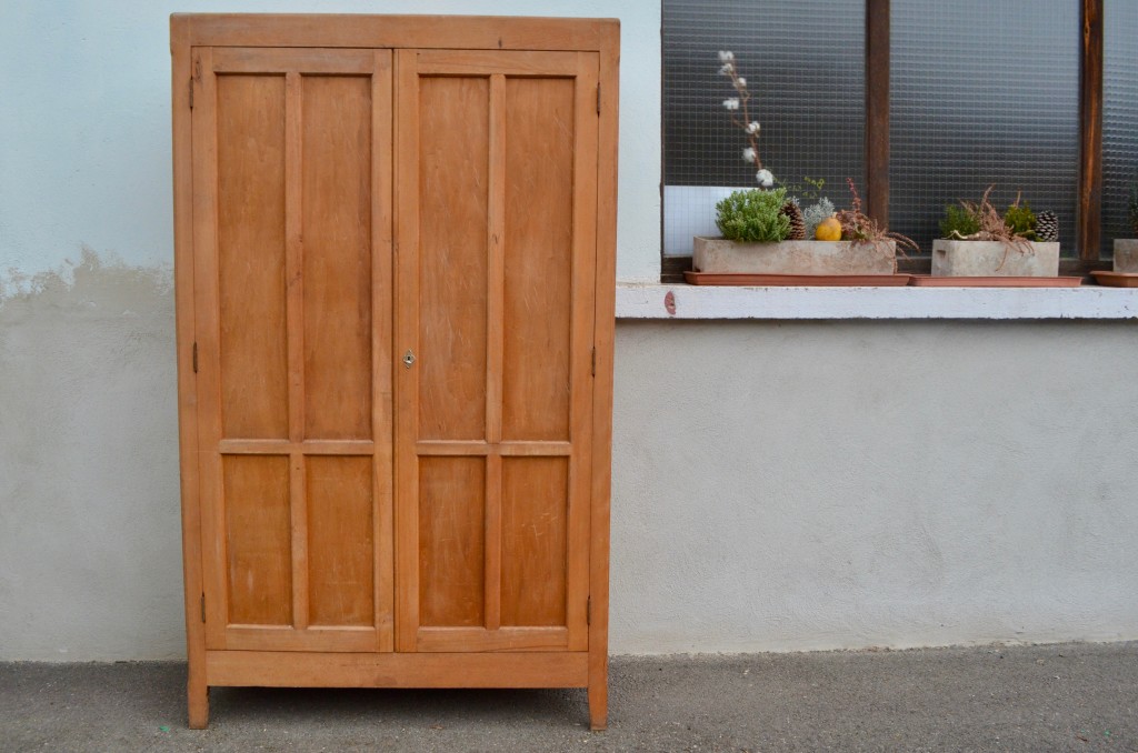 Armoire parisienne : 15 meubles en bois au charme ancien