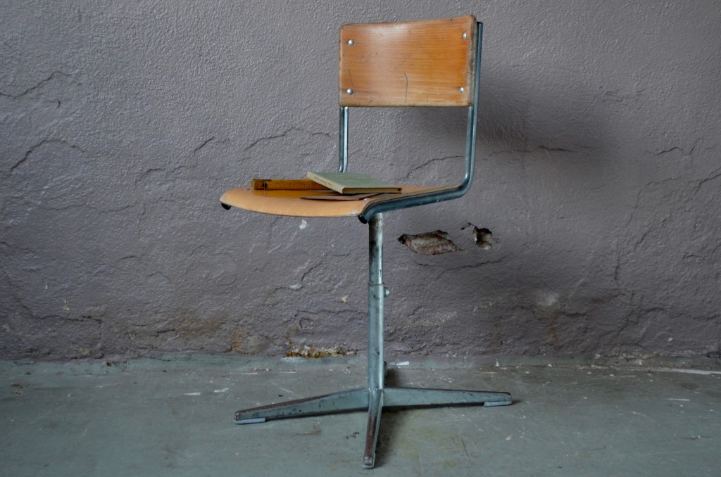 Chaise d'atelier usine design industriel 
