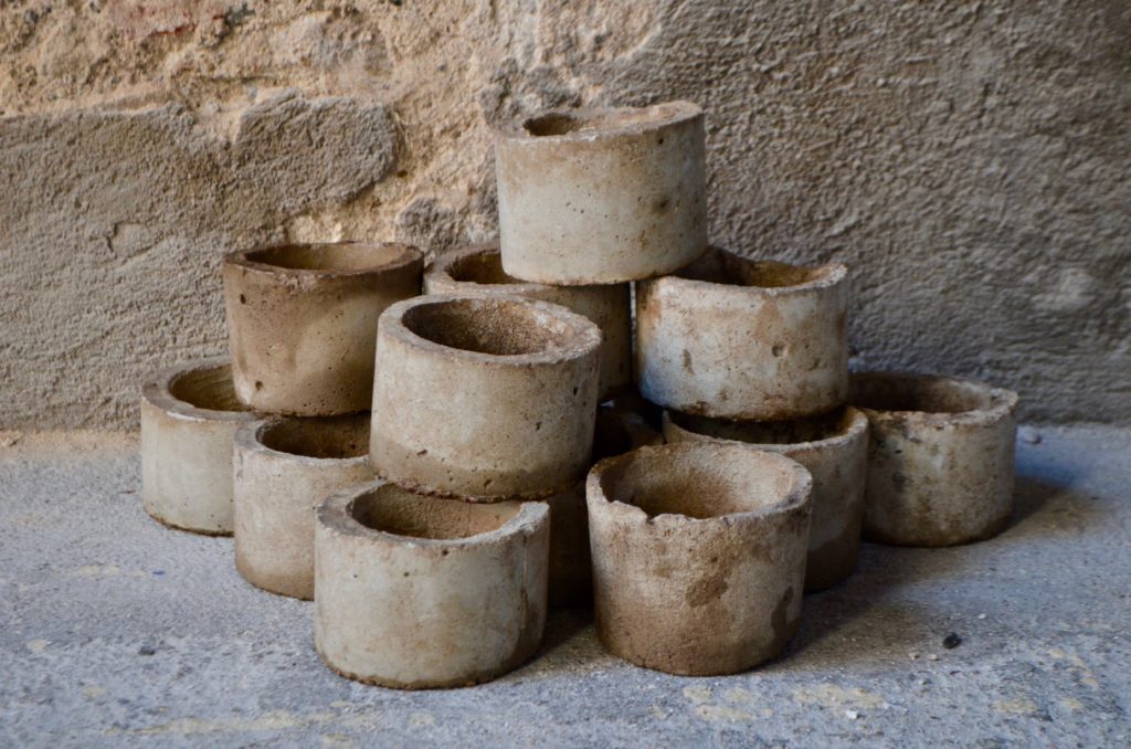 Petit pot en béton Walter Petit pot en béton Walter