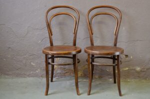 Paire de Chaises bistrot en bois courbé n°14 Fischel Austria