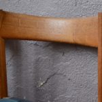 Chaises en bois et sangle design minimaliste brutaliste