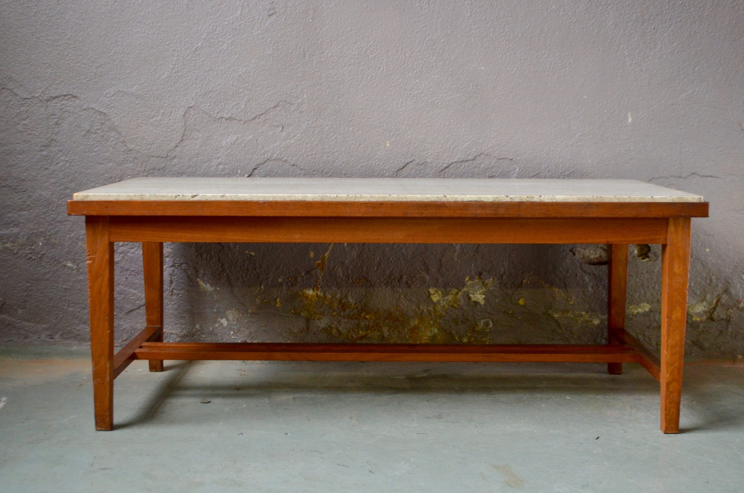 Table basse vintage design minimaliste en bois et travertin