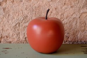 Pomme vintage en plastique objet déco