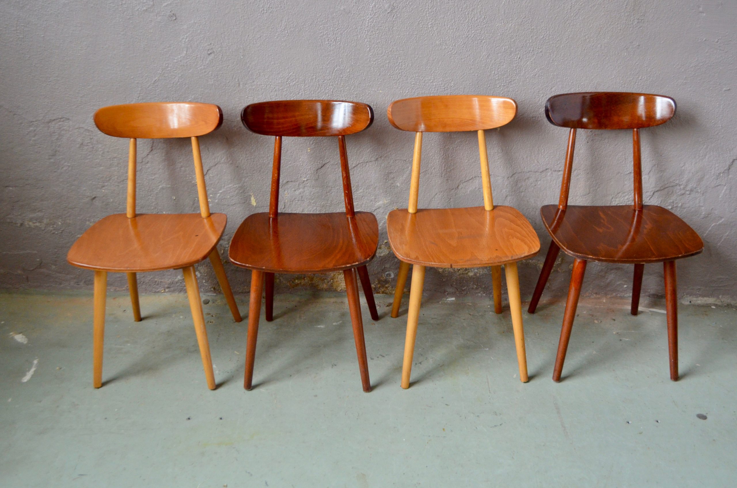 Série de chaises vintage en bois scandinave Hiller années 50 bistrot