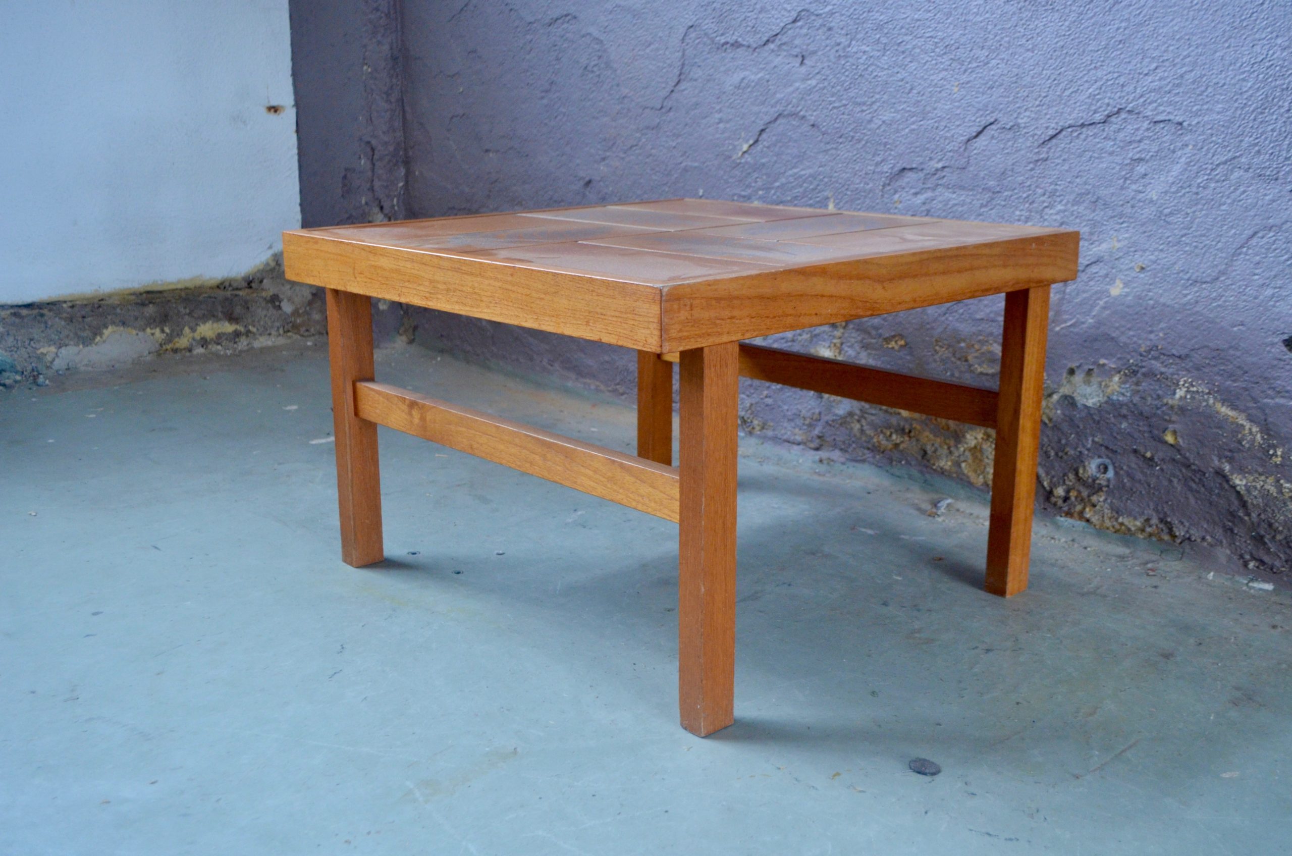 Table basse design scandinave danois Trioh brutaliste carreaux de grès céramique3