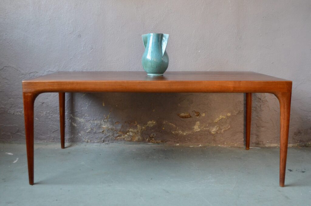 Table Johannes Andersen années 60 vintage rétro scandinave teck design organique danemark