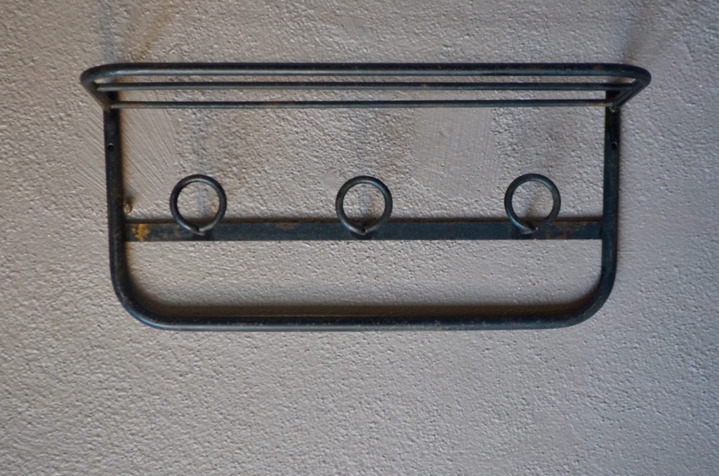 Porte-manteaux métallique Georges Porte-manteaux métallique Georges