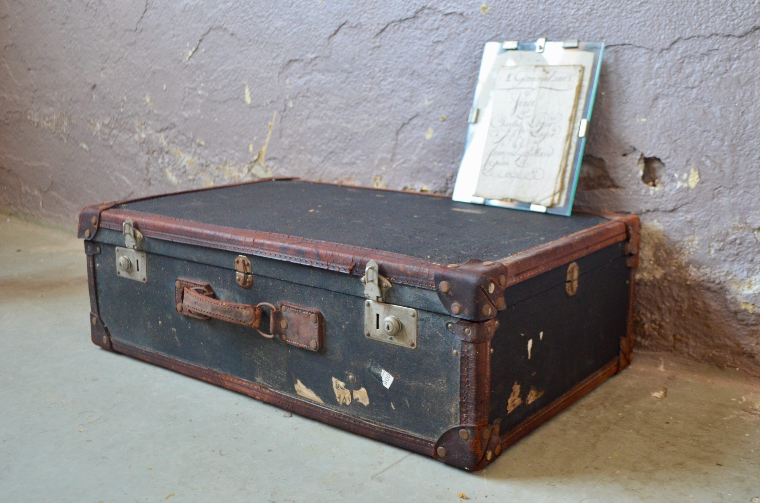 Valise vintage ancienne cuir vintage décoration bohème