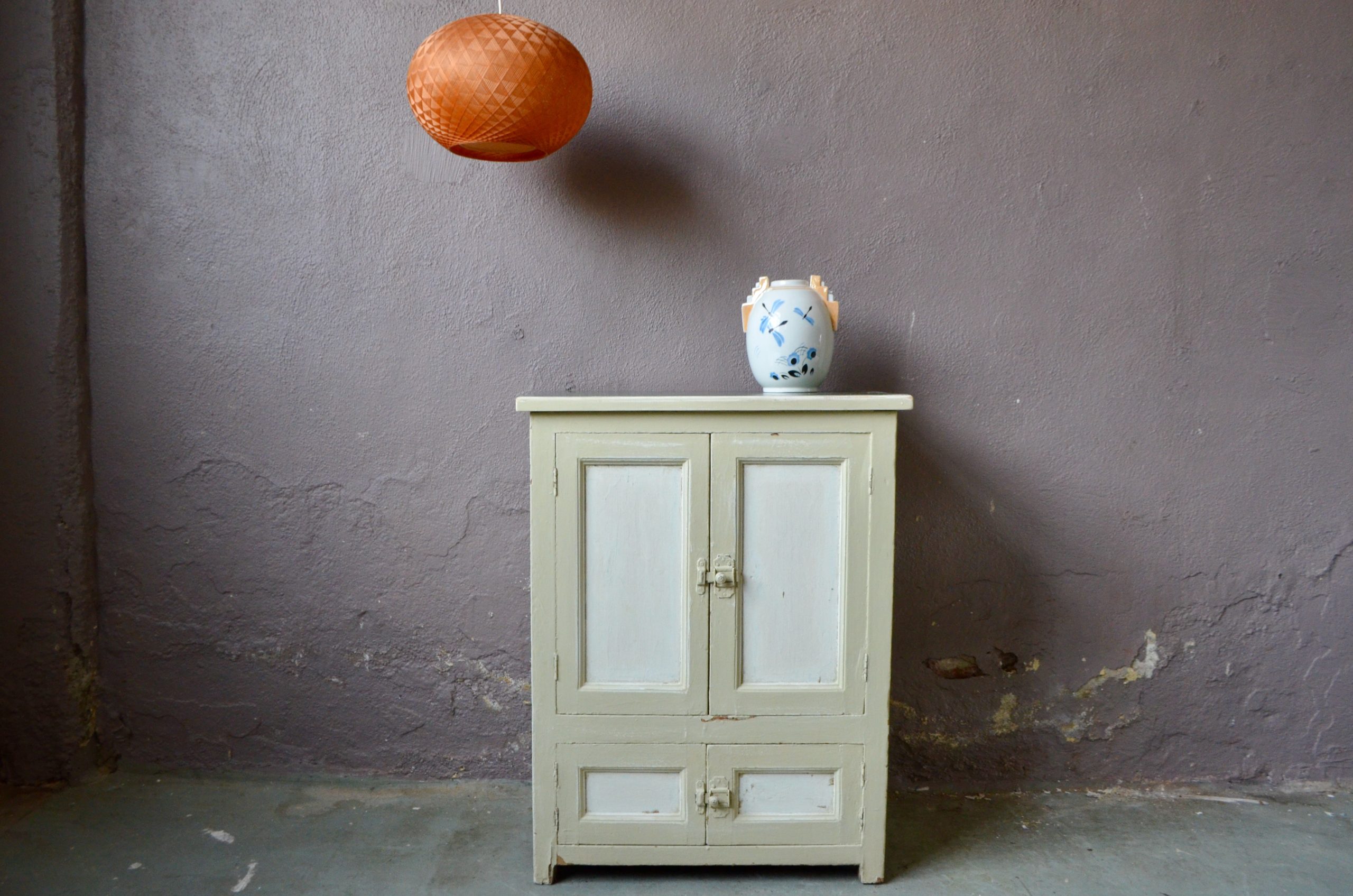 Buffet parisien Meuble rustique rétro commode haute en bois vintage 