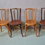 Lot de 4 chaises bistrot anciennes en bois courbé déco bohème