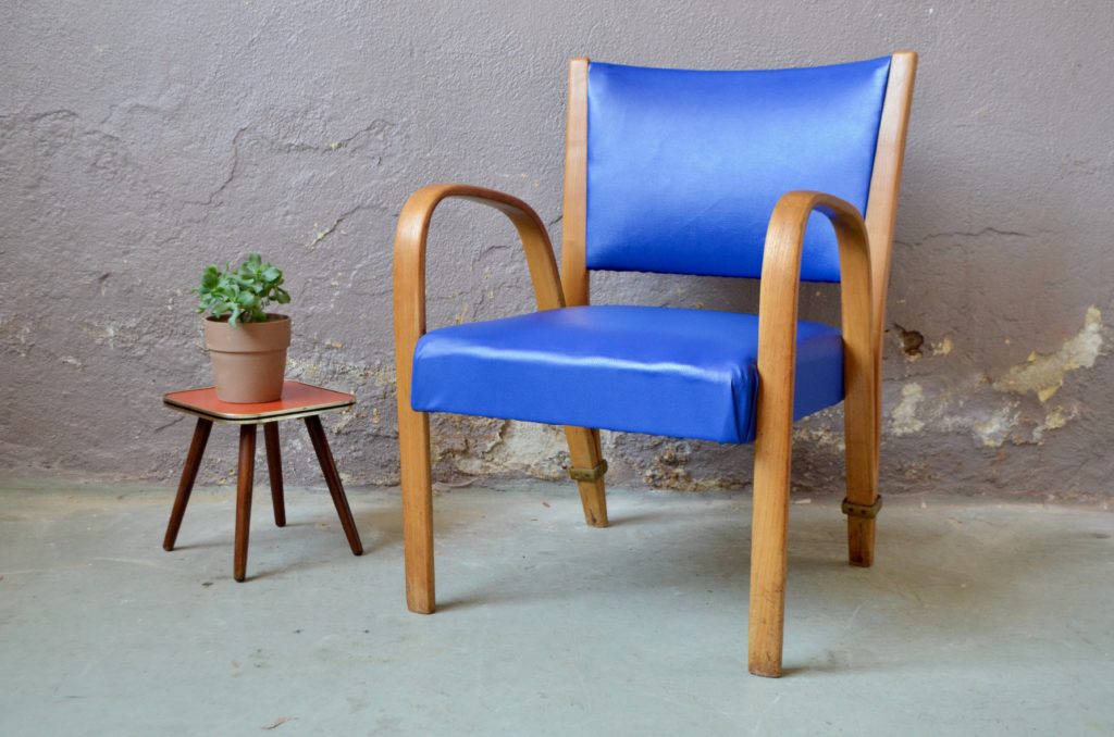 Fauteuil bleu Steiner « Bow Wood » Fauteuil bleu Steiner « Bow Wood »