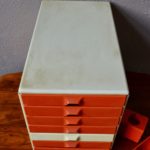 Meuble à tiroir caisson casier de rangement vintage et pop