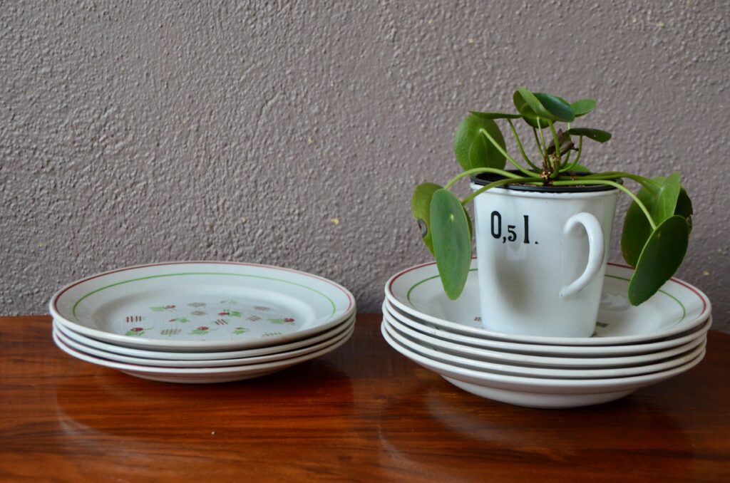 Assiettes en faïence K&G Lunéville Assiettes en faïence K&G Lunéville