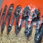 Vase pichet années 60 allemand signé Scheurich W germany rouge noir fat lava forme libre décoration scandinave