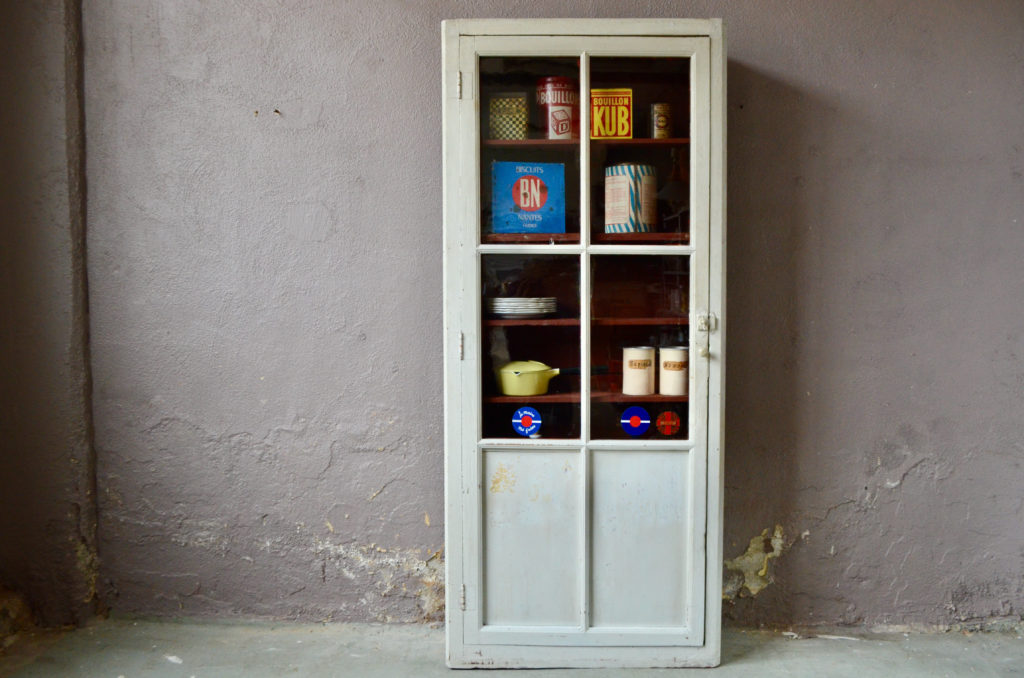 Etagère vitrine Esther Etagère vitrine Esther