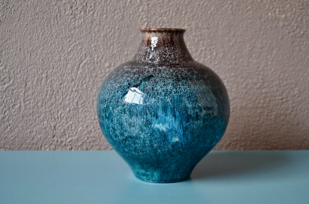 Vase globulaire bleu Accolay