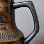 Vase ancien style brutaliste scandinave décor ethnique géométrique