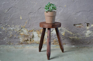 Tabouret tripode de berger pieds gourdins rustique primitif wabi sabi vintage ferme chalet boho 