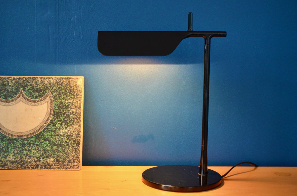 Lampe de table Tab T de Flos Lampe de table Tab T de Flos