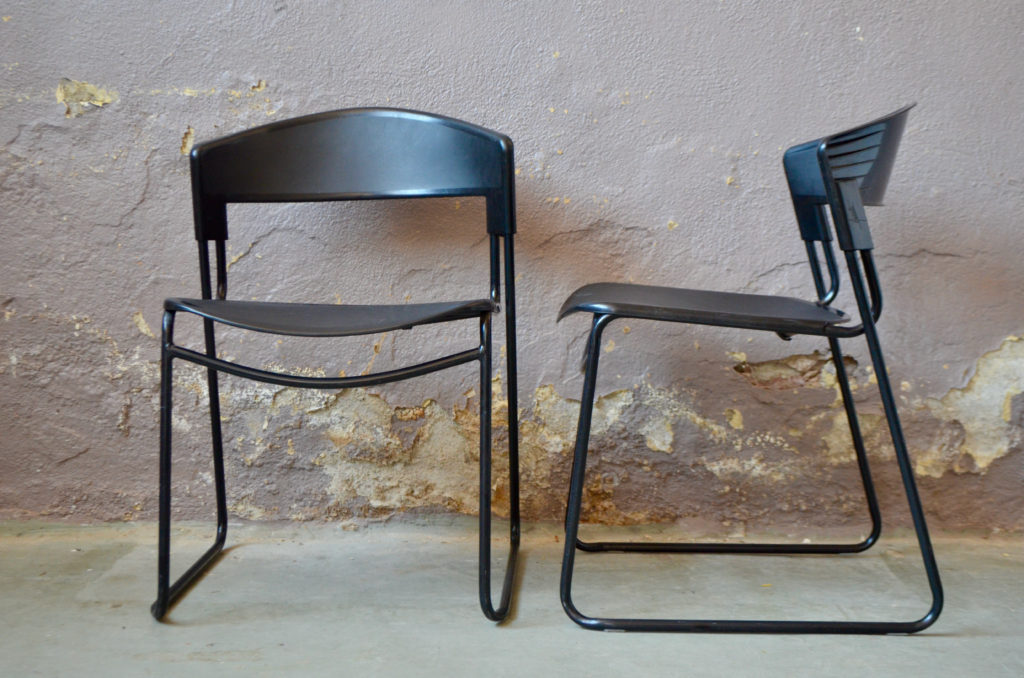 Paire de chaises Assisa de Paolo FAVARETTO Paire de chaises Assisa de Paolo FAVARETTO