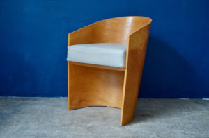 Séries de 6 fauteuils visiteurs en bois thermophormé salle d’attente design 1980