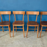 Gros lot de chaises bistrot vintage en bois bohème anciennes