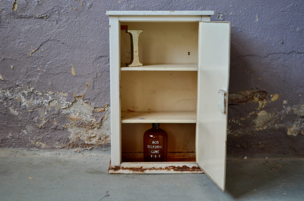 Meuble de pharmacie Nabor Meuble de pharmacie Nabor