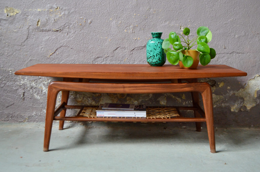 Table basse scandinave en teck Table basse scandinave en teck