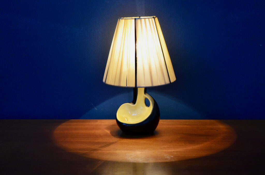 Lampe en céramique bicolore Lampe en céramique bicolore