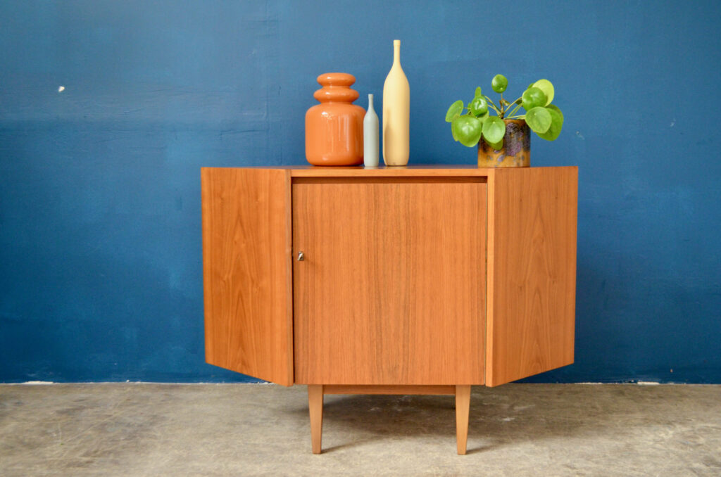 Commode d’angle Nadia Commode d’angle Nadia