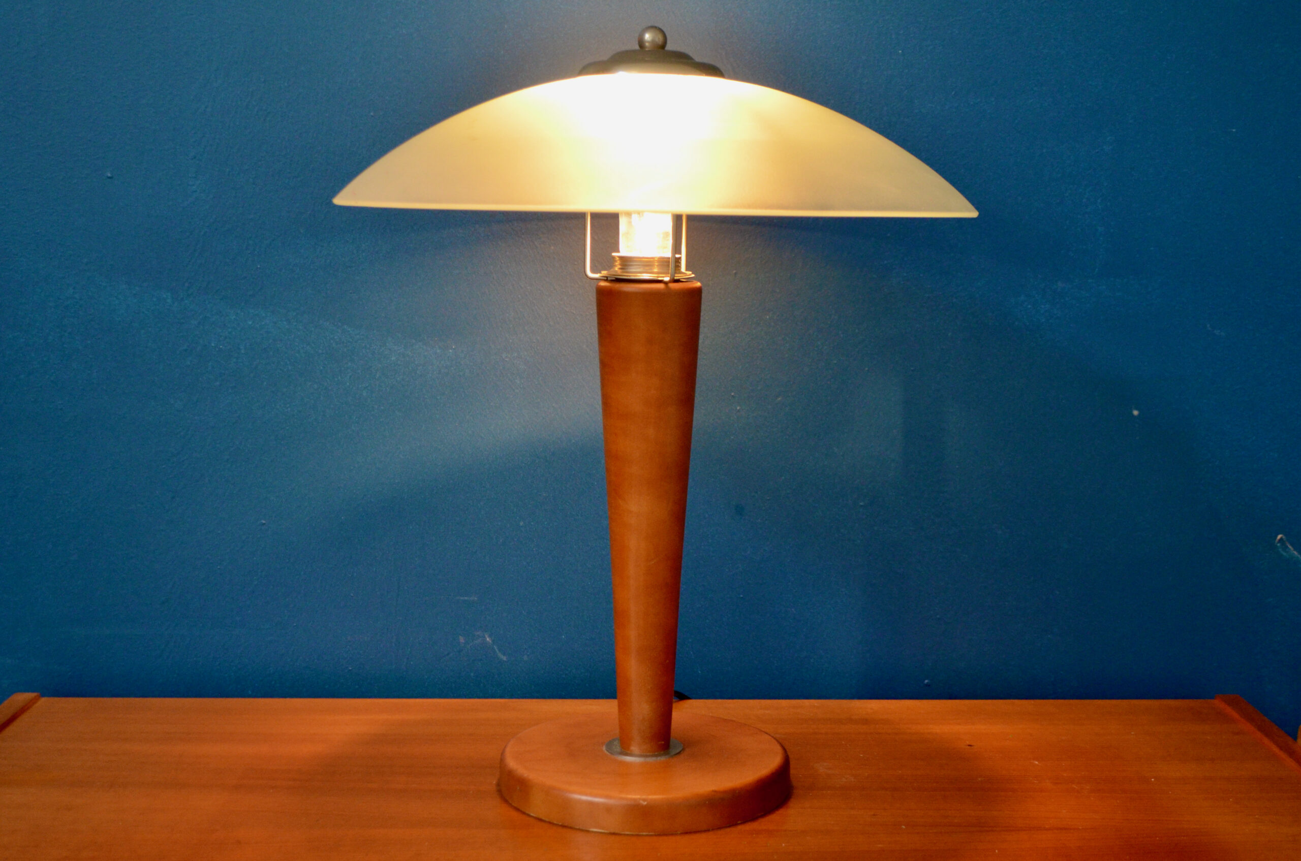 Lampe champignon Lumess - L'atelier Belle Lurette, Rénovation de meubles  vintage