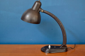 Lampe magnétique Magna Spot - L'atelier Belle Lurette, Rénovation de  meubles vintage