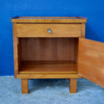 Petit meuble table de nuit bout de canapé chevet de style vintage scandinave
