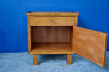 Petit meuble table de nuit bout de canapé chevet de style vintage scandinave