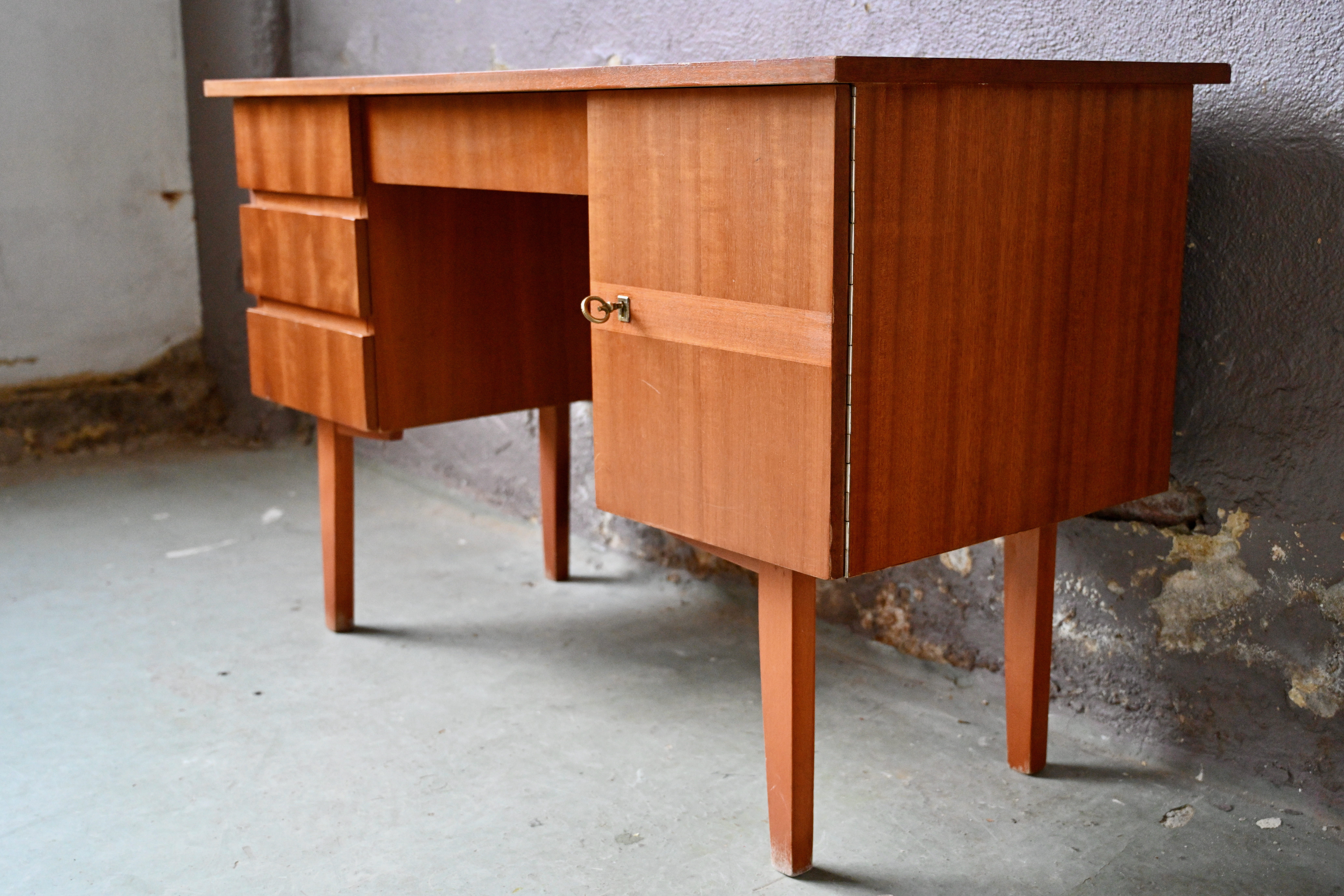 Bureau design scandinave design à caisson tiroirs