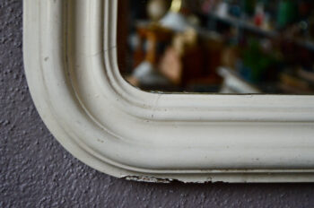 Miroir ancien cadre en bois style louis philippe peinture patinée beige crème vintage ancien et bohème