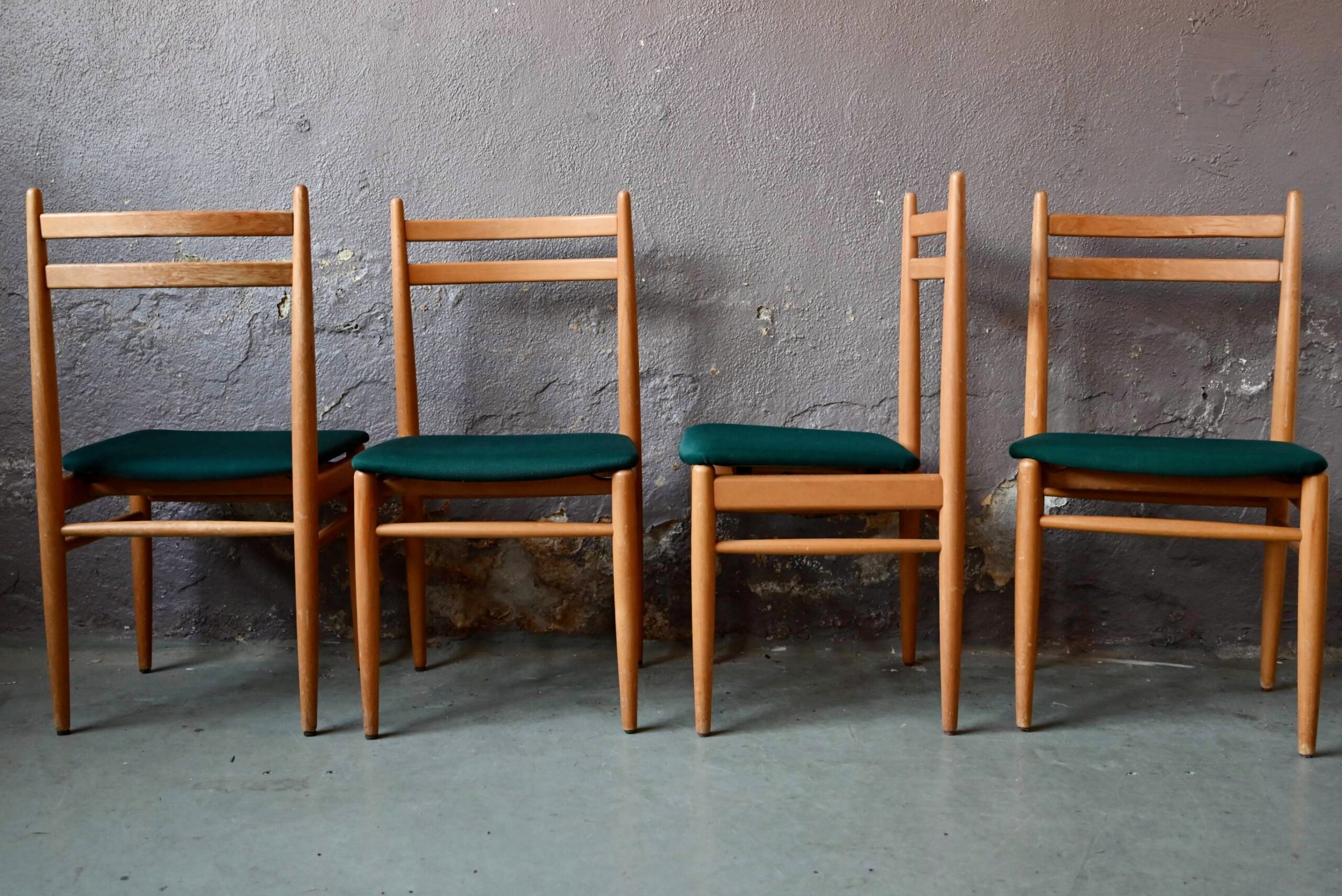 Série de chaises scandinaves Grete - L'atelier Belle Lurette, Rénovation de  meubles vintage
