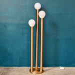 Lampe de sol lampadaire doré design vintage Italie 1970