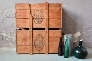 Caisse en bois Produits de l'abbé Soury vintage coffre indus et bohème