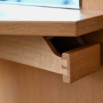 Meuble d'entrée en bois style brutaliste 1980 à miroir ancien design console