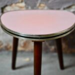Table tripode vintage porte plante rose  triangulaire médiator