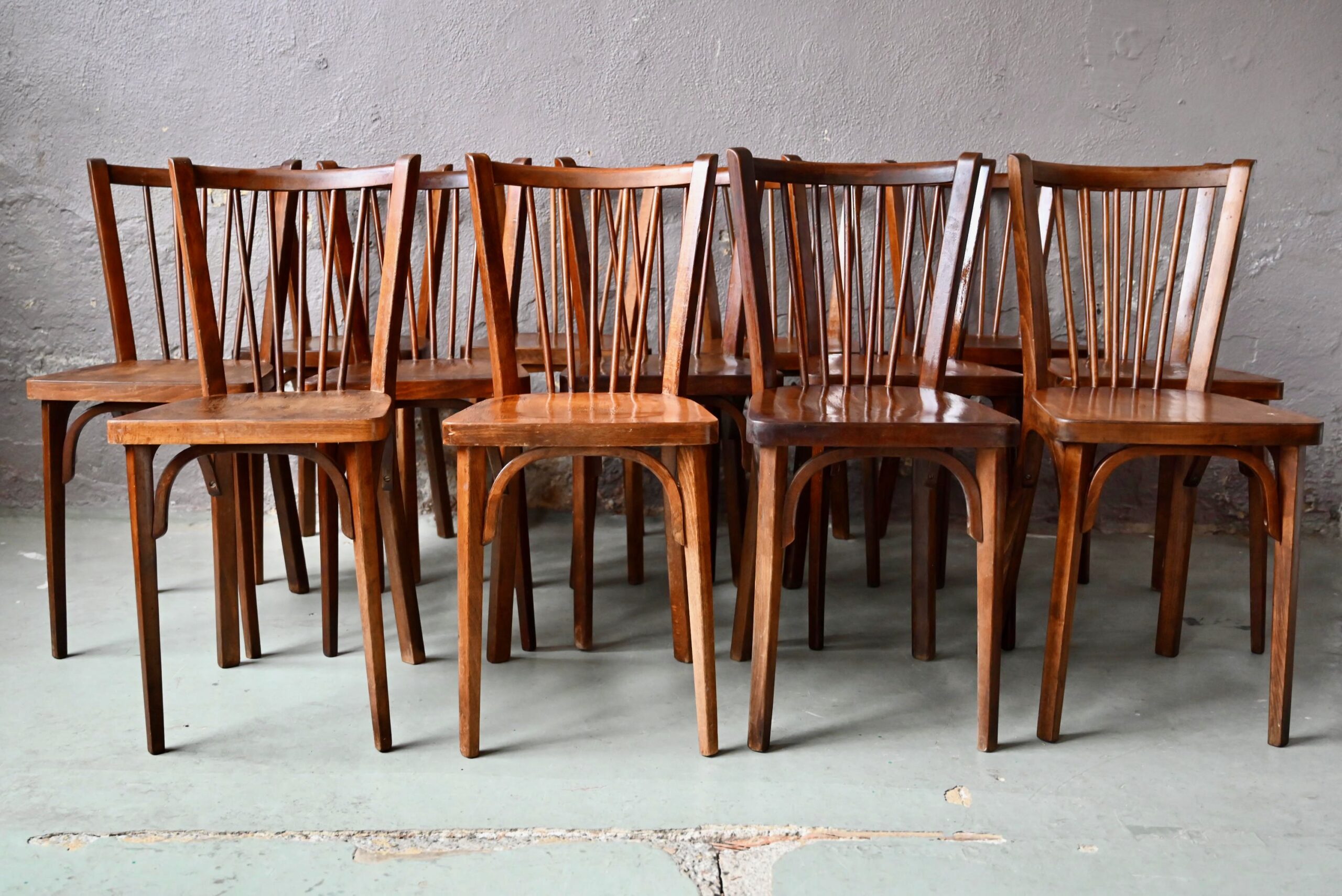 Série de chaises bistrot Baumann - L'atelier Belle Lurette, Rénovation de  meubles vintage