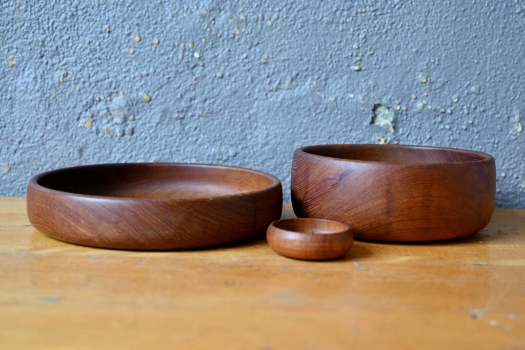 Set de 3 coupes scandinaves en teck Set de 3 coupes scandinaves en teck