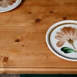 Grande table bistrot ou de ferme en bois massif pieds noirs bohème rustique