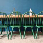 Grande table bistrot ou de ferme en bois massif pieds noirs bohème rustique