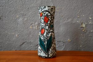 Vase diabolo aux tulipes fat lava signé Scheurich