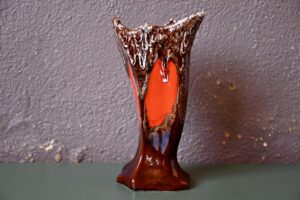 Vase style  vallauris fat lava rouge orange forme libre